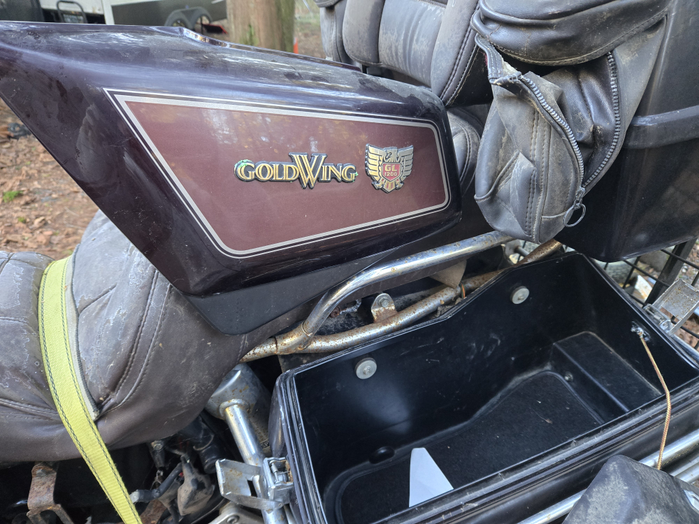 1984 Honda GL1200 Aspencade Motorcycle - photo 5