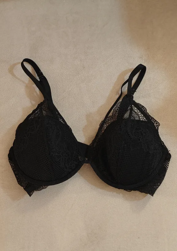 Strappy Black Lace Pushup Bra image indicator(4)