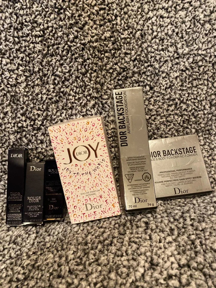 NEW Dior Backstage Face/Body Powder - 3N image indicator(3)