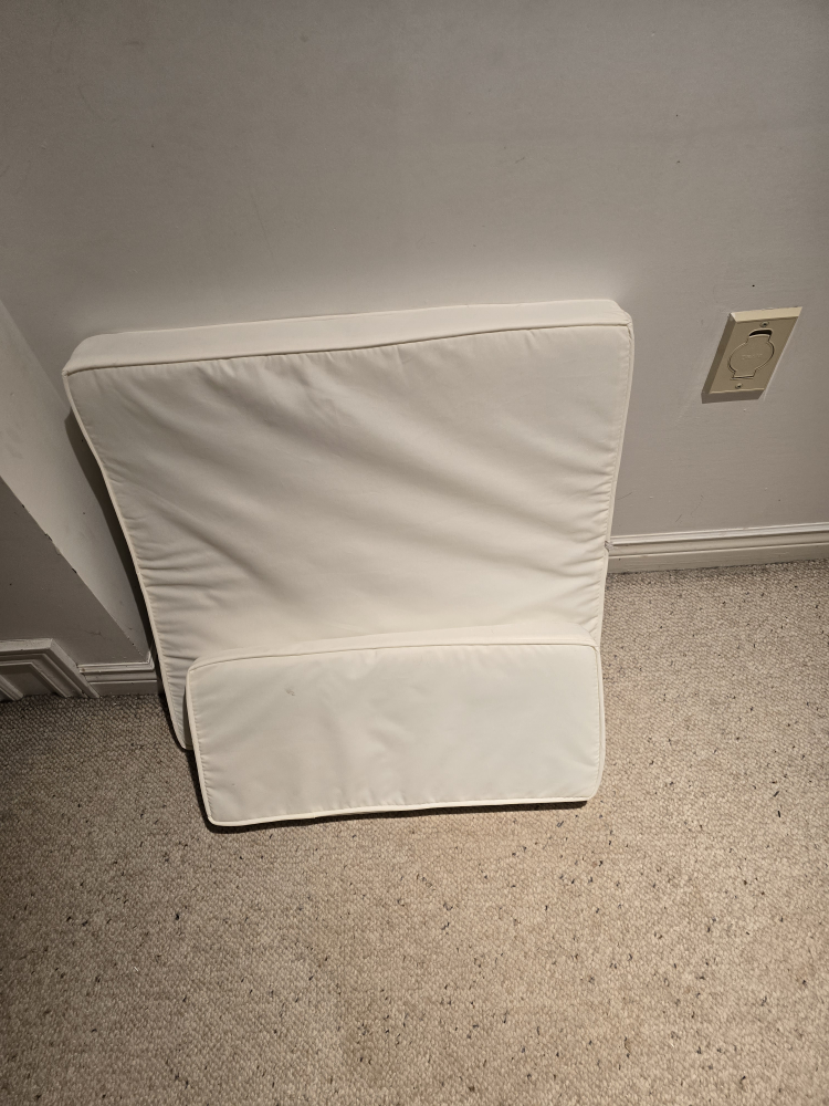 White Cushion Set