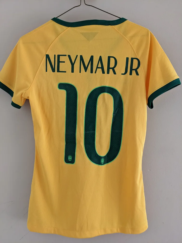 Nike Neymar Jr Brazil Women's Home Jersey FIFA World Cup 2014 image indicator(2)