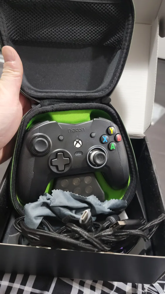 Nacon RIG Revolution X Wired Controller for Xbox image indicator(3)