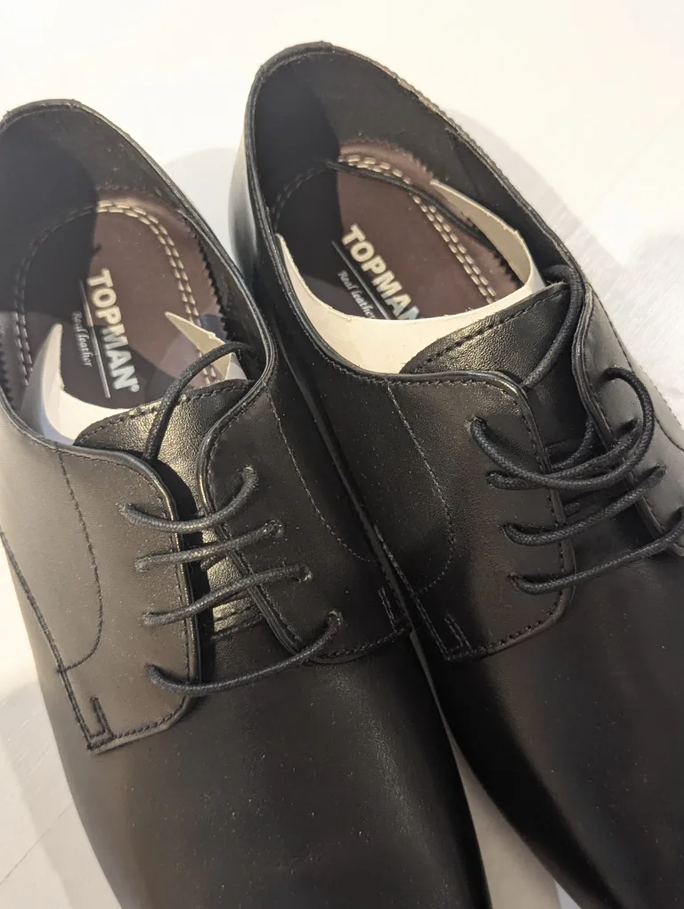 NEW TOPMAN Men's Black Leather Formal Shoes image indicator(3)