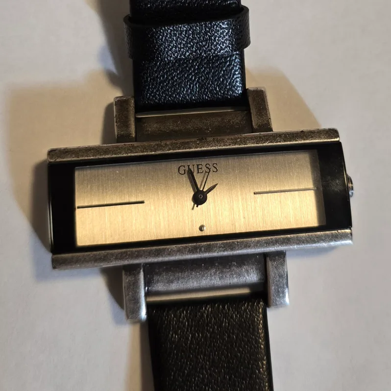 Guess Watch image indicator(8)