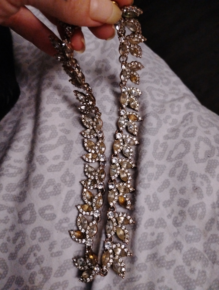 Rhinestone Leaf Statement Necklace - photo 2