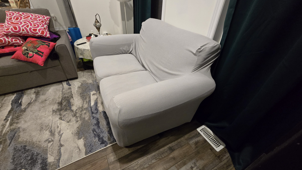 Love seat + cover
