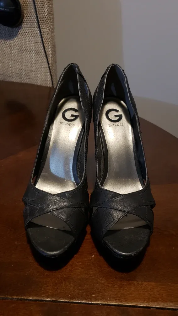 8 Pairs of Women's Heels 1 of 2 image indicator(3)