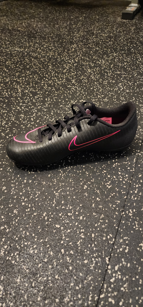 Soccer Shoes - photo 3