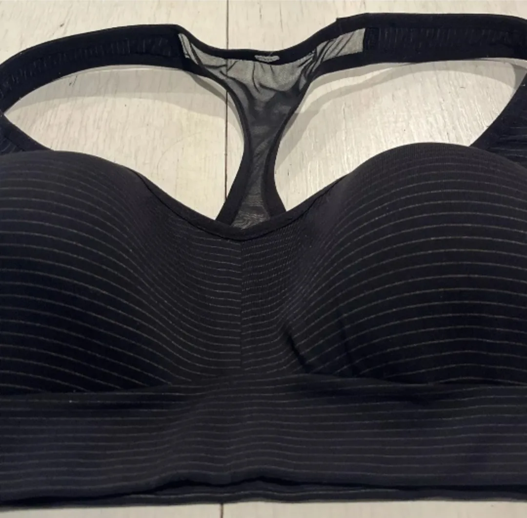 Lululemon Speed Up Bra - Black/Gold Stripe -Size 8 C/D Cup image indicator(3)