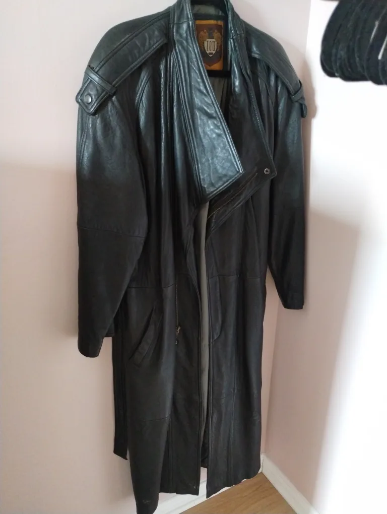 Vintage IOU Leather Collection Black Leather Trench Coat image indicator(2)