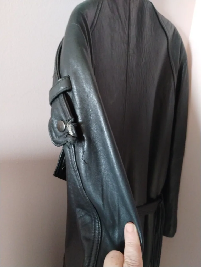 Vintage IOU Leather Collection Black Leather Trench Coat image indicator(4)