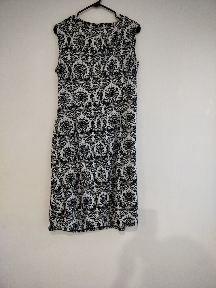 Size 18  Black and White Sleeveless Dress - photo 2