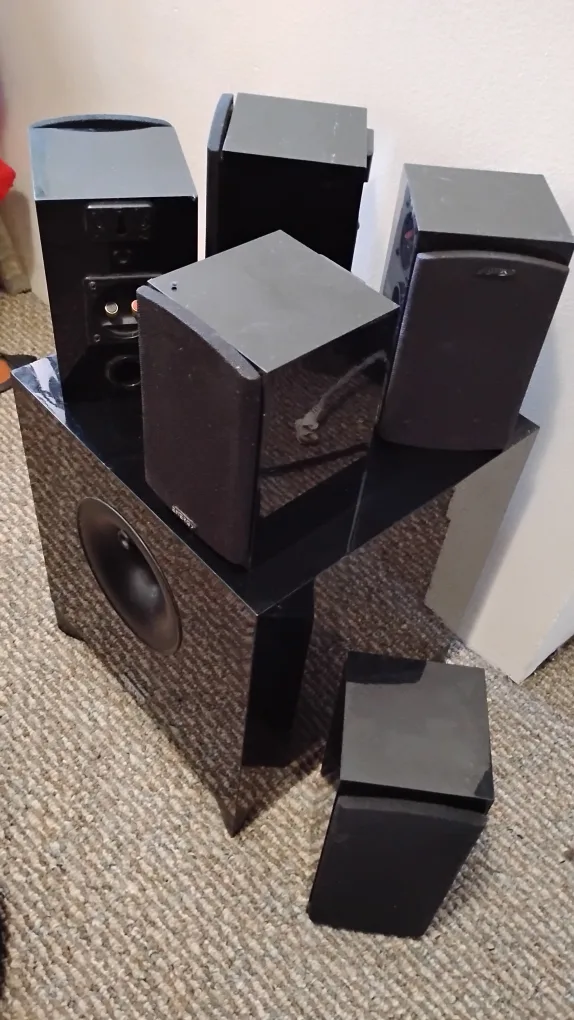 Pioneer/EnergySpeaker Home Entertainment Theatre System image indicator(5)