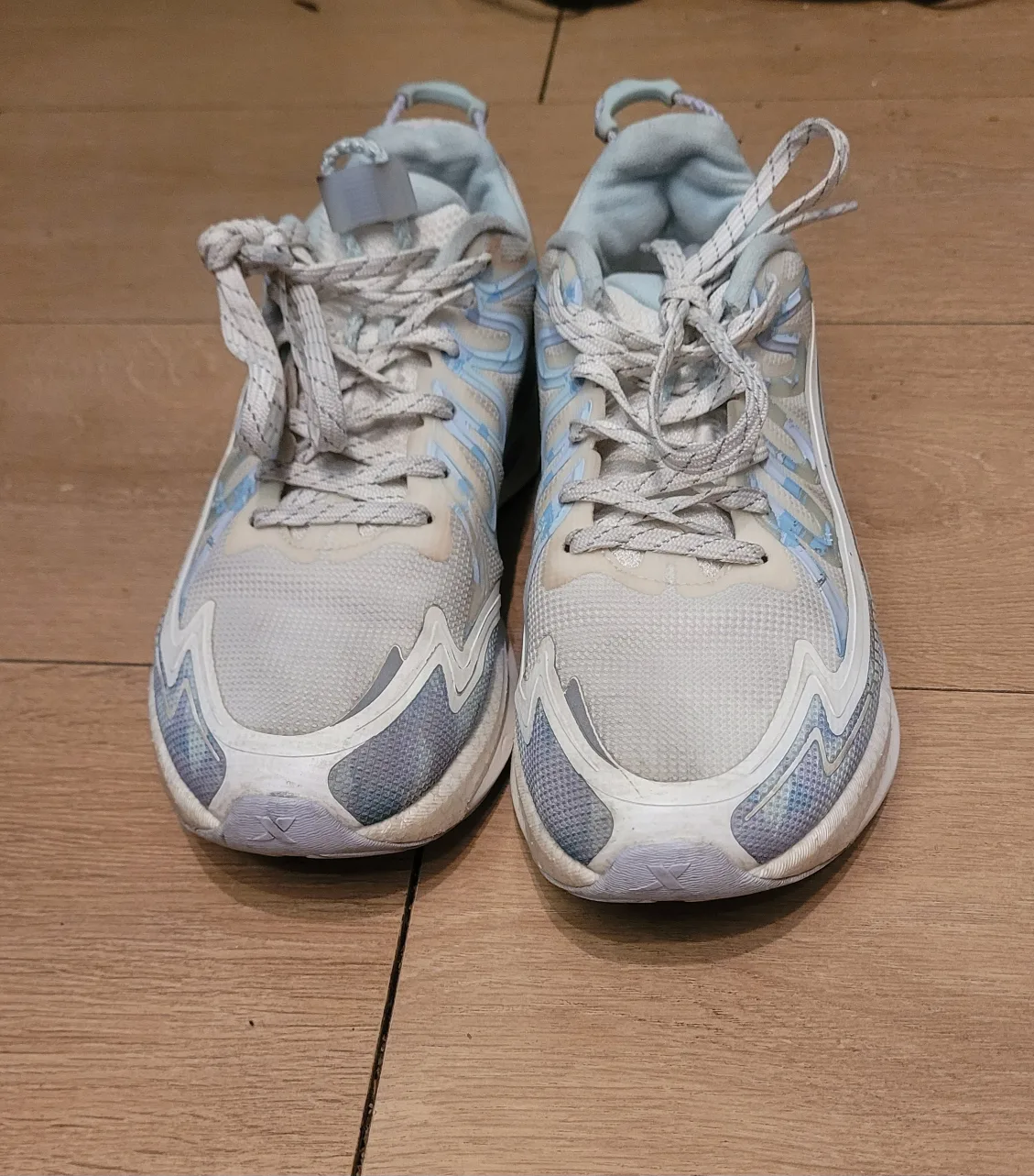 Xtep Women's Running Shoes Size 7.5 image indicator(2)