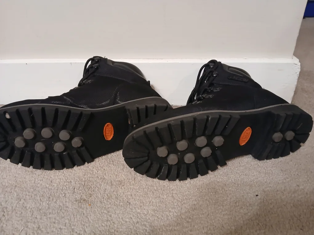 Lugz Black Hiking (and winter?) Boots, Size 9 image indicator(7)