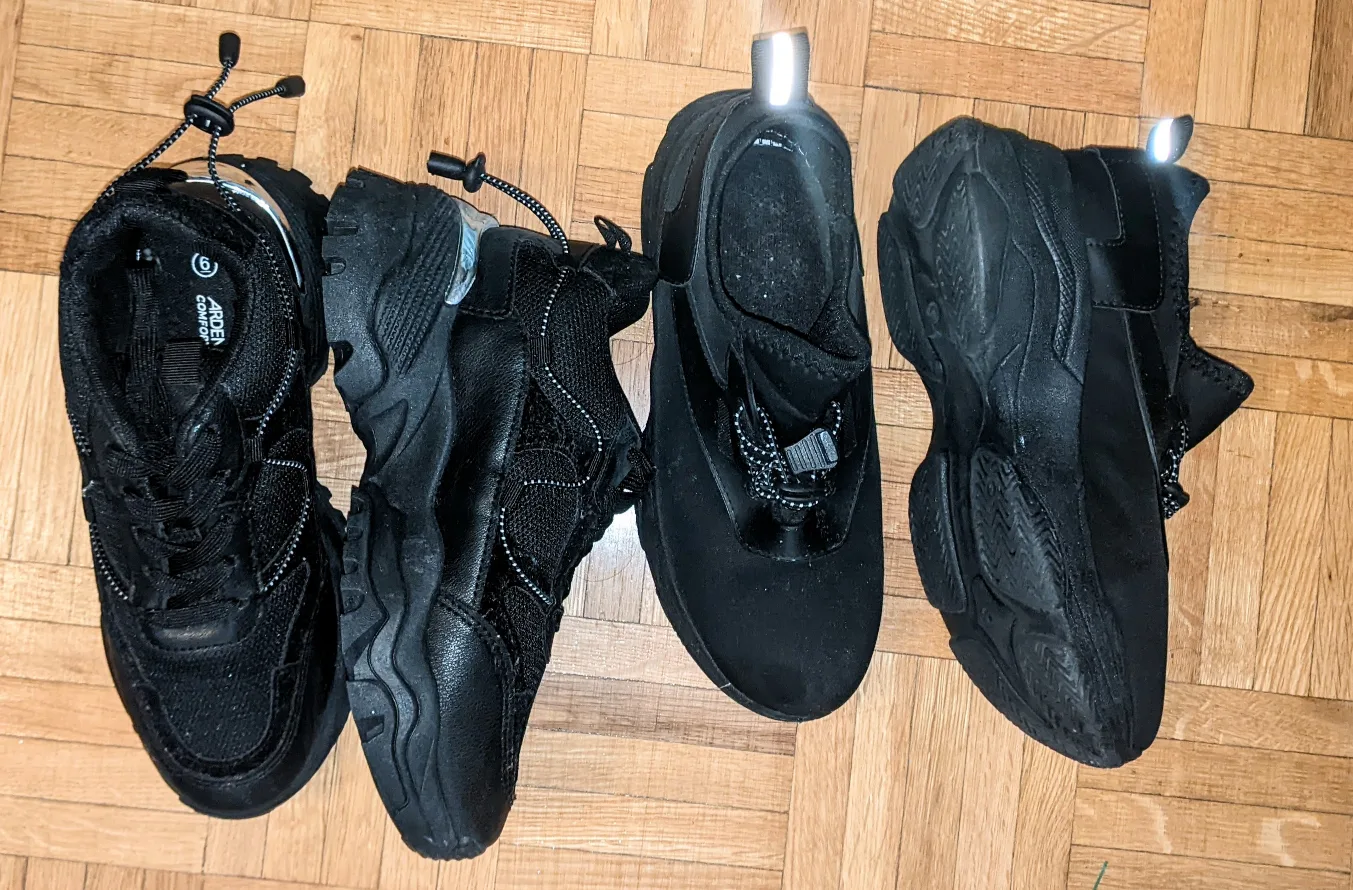 Two pairs of black Ardene sneakers size 6 image indicator(3)