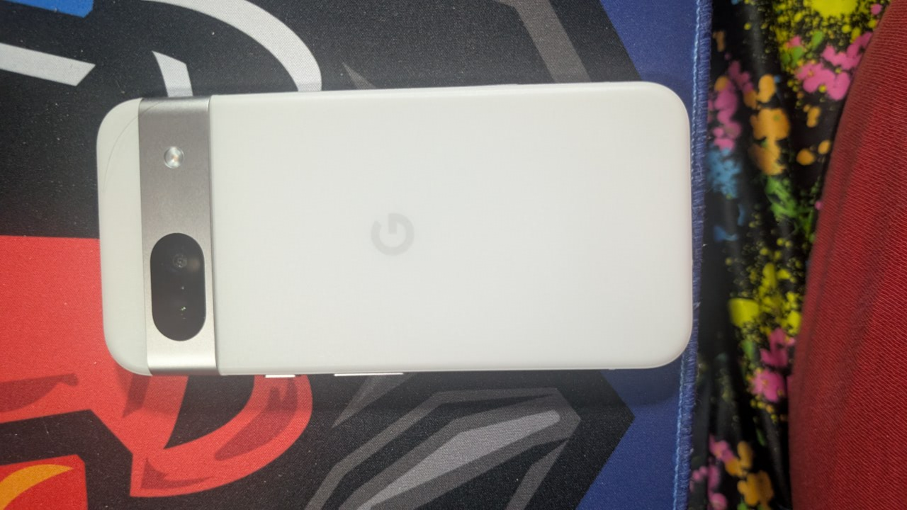Almost new Google Pixel 8a - photo 2