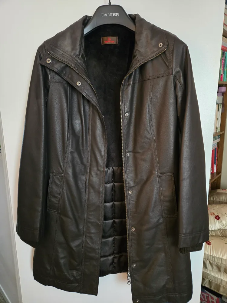 Women's Brown Leather winter coat with Faux Fur Hood image indicator(4)