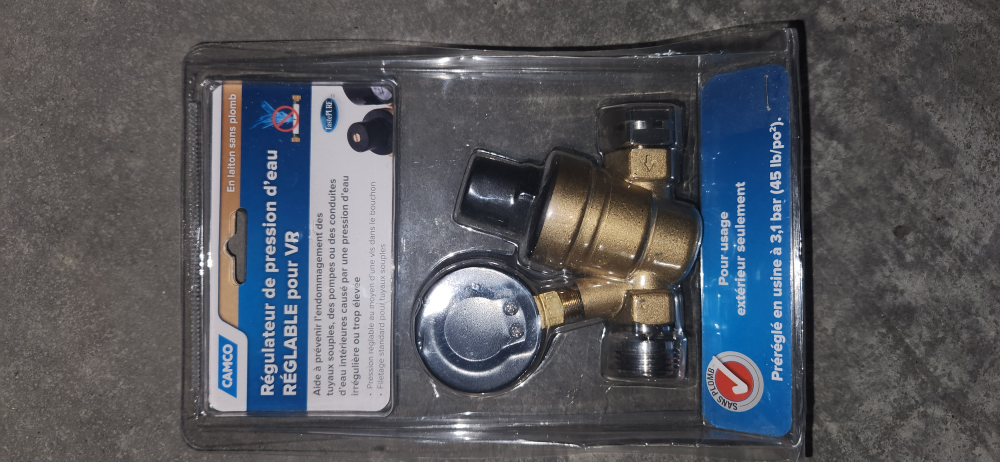 Camco Adjustable RV Water Pressure Regulator - photo 2