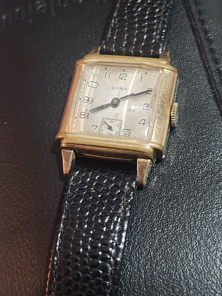 Vintage CYMA Gold-Tone Square Wristwatch - photo 5