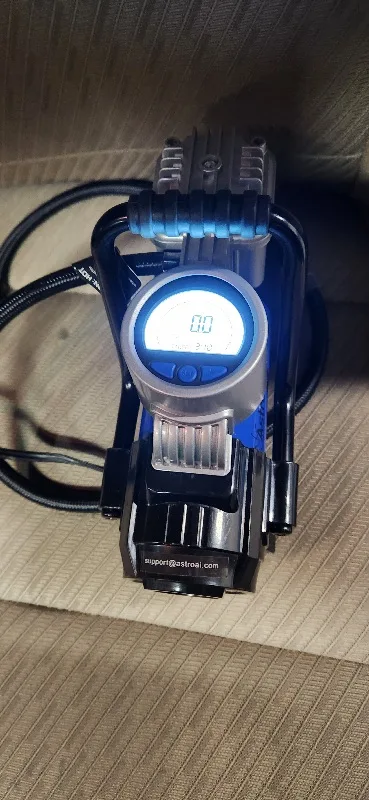 AstroAI Portable Air Compressor image indicator(6)