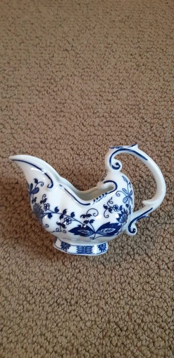 Vienna Woods Porcelain Collection image indicator(5)