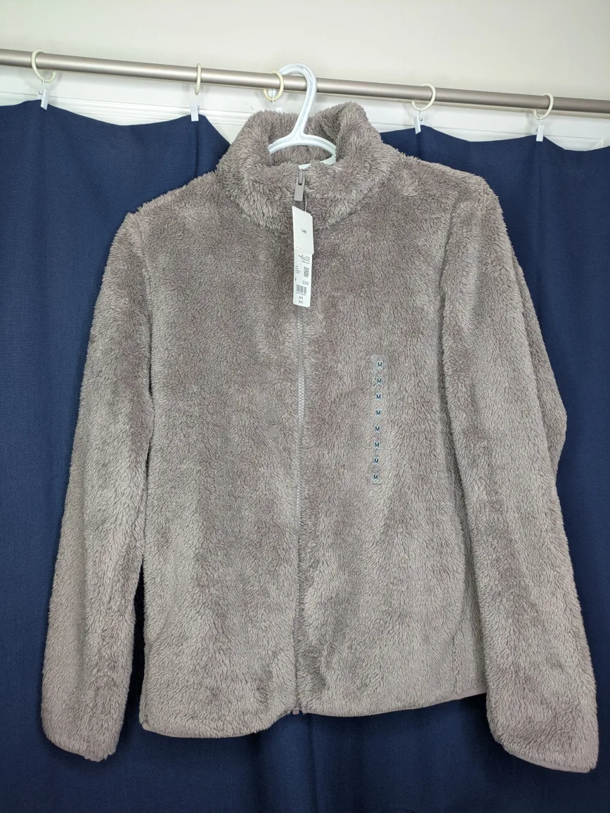 TWO UNIQLO Fuzzy Fleece Jackets - Size M & Size S image indicator(3)