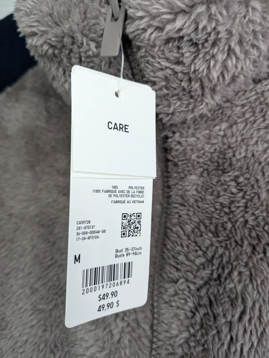 TWO UNIQLO Fuzzy Fleece Jackets - Size M & Size S image indicator(4)