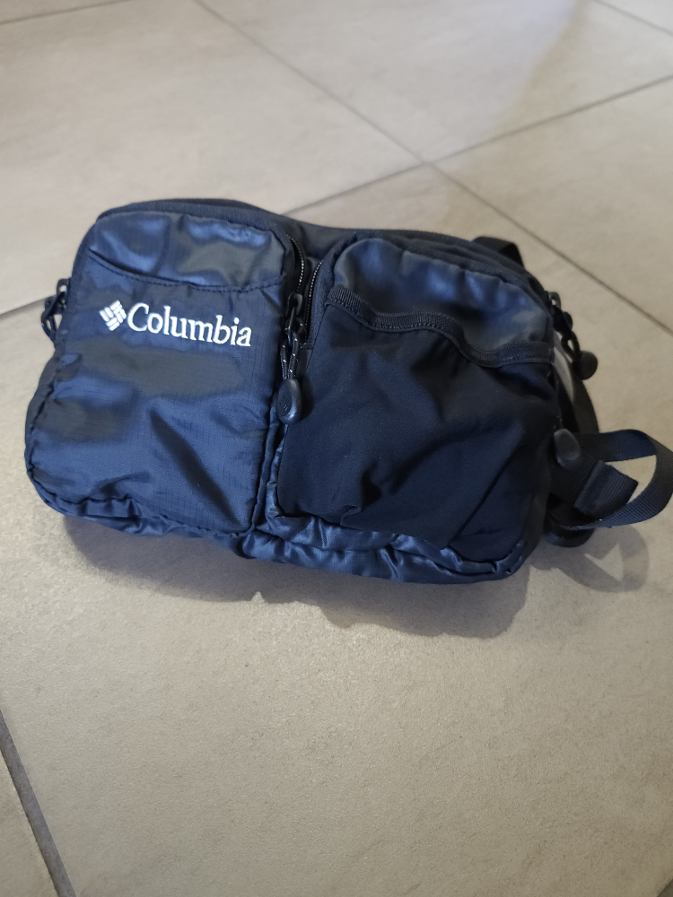 Columbia Black Hip & Cross Bag