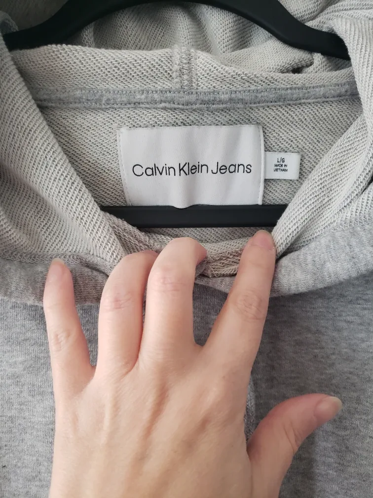 Calvin Klein Grey Sleeveless Cropped Hoodie image indicator(3)