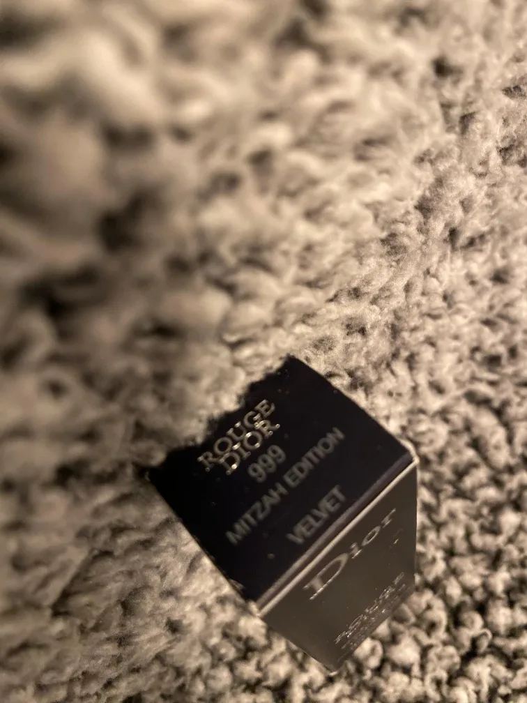 NEW Dior Mitzvah edition 999 velvet lipstick image indicator(2)