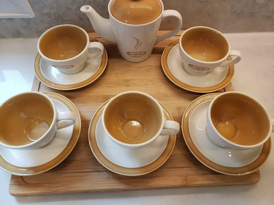 Tim Hortons Tea/Coffee Set - 5 Cups and Saucers, Teapot image indicator(3)