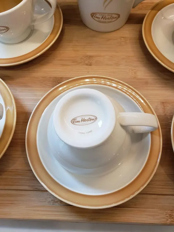 Tim Hortons Tea/Coffee Set - 5 Cups and Saucers, Teapot image indicator(5)
