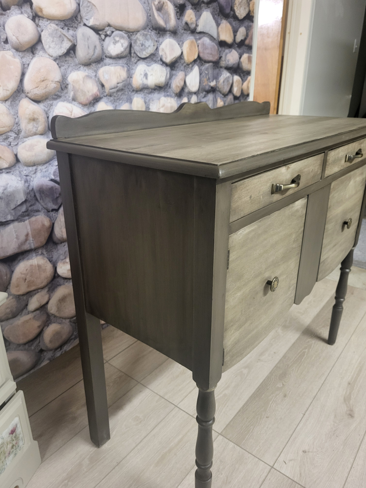 Vintage Sideboard - photo 2