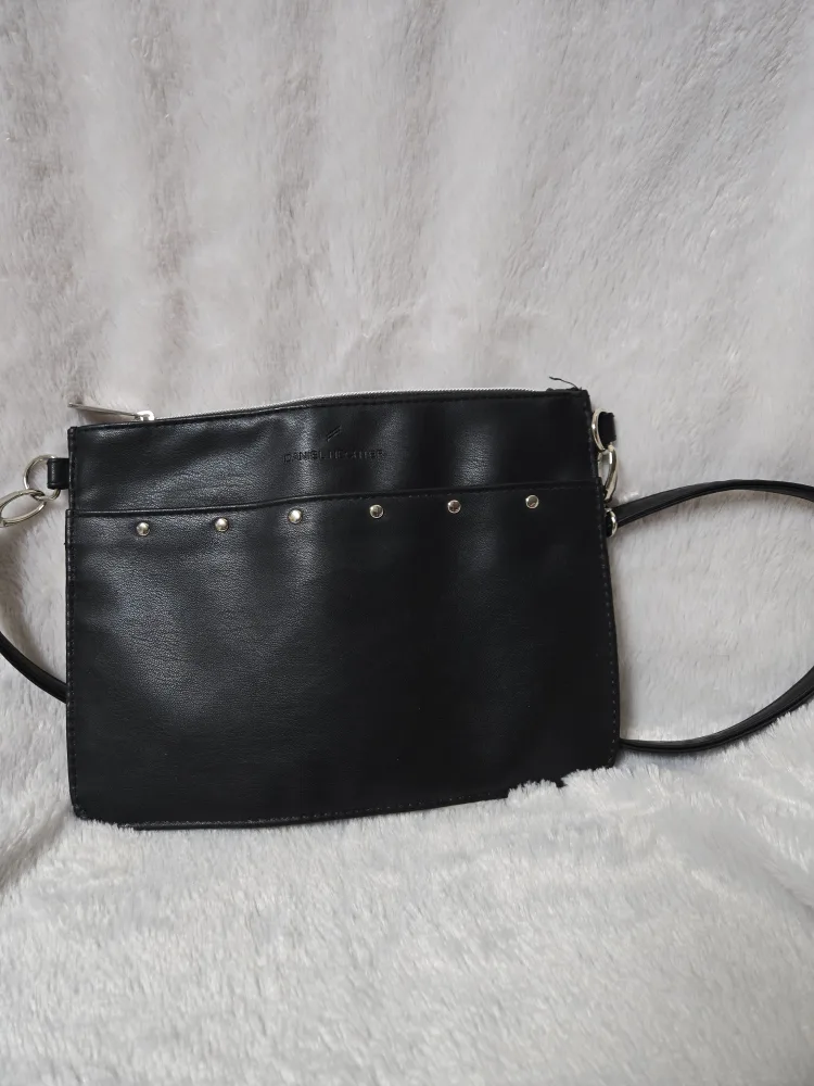 Daniel Hechter Black Crossbody Bag image indicator(2)
