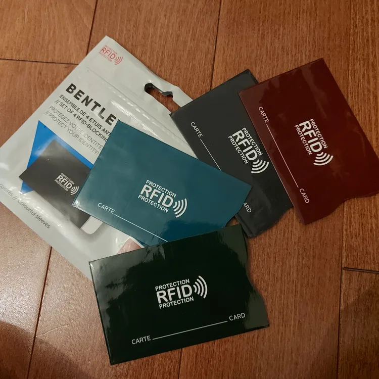 Bentley RFID Blocking Card Sleeves (4 Pack) | Karrot Bentley RFID Blocking Card Sleeves (4 Pack) | Karrot
