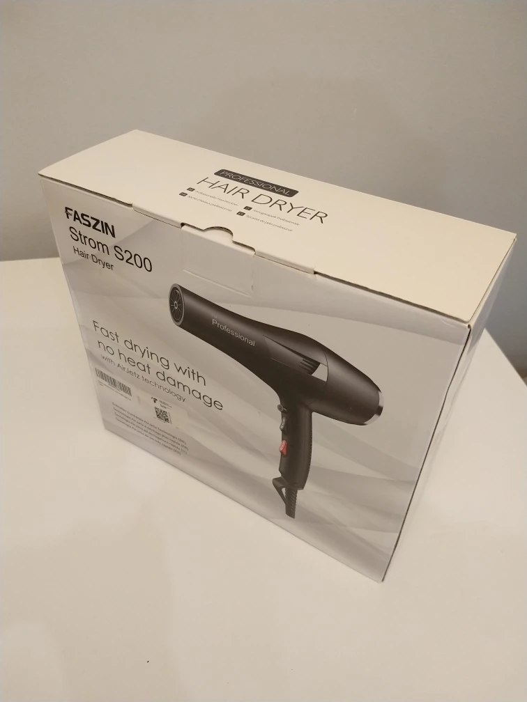 Faszín Strom S200 Professional Hair Dryer with Attachments