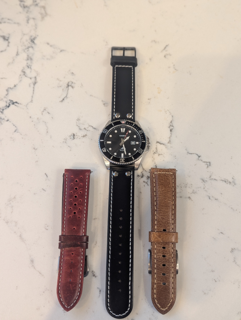 Casio Diver watch MDV-106 on new leather strap - photo 2