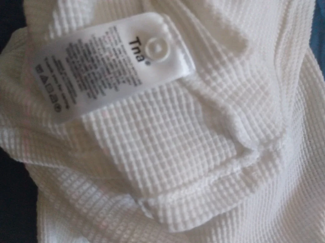 TNA Aritzia Waffle Knit Top - White - Size Medium image indicator(5)