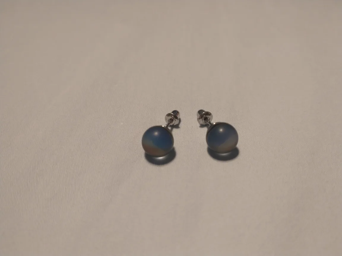 Nogu grey mermaid glass .925 sterling silver stud earrings image indicator(3)