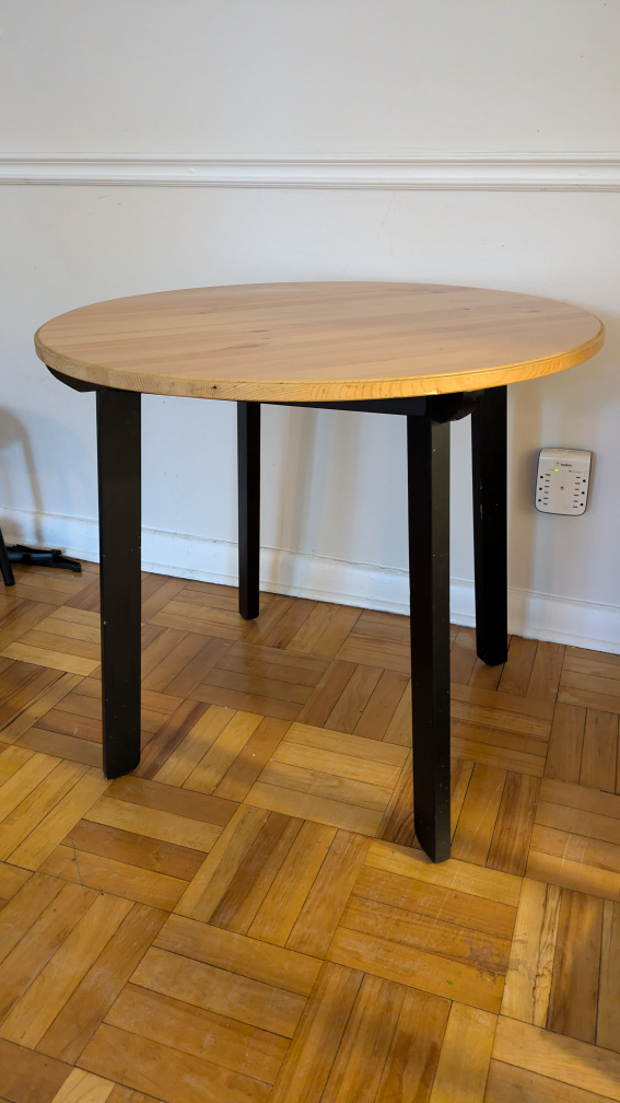 IKEA Gamlared Round Dining Table