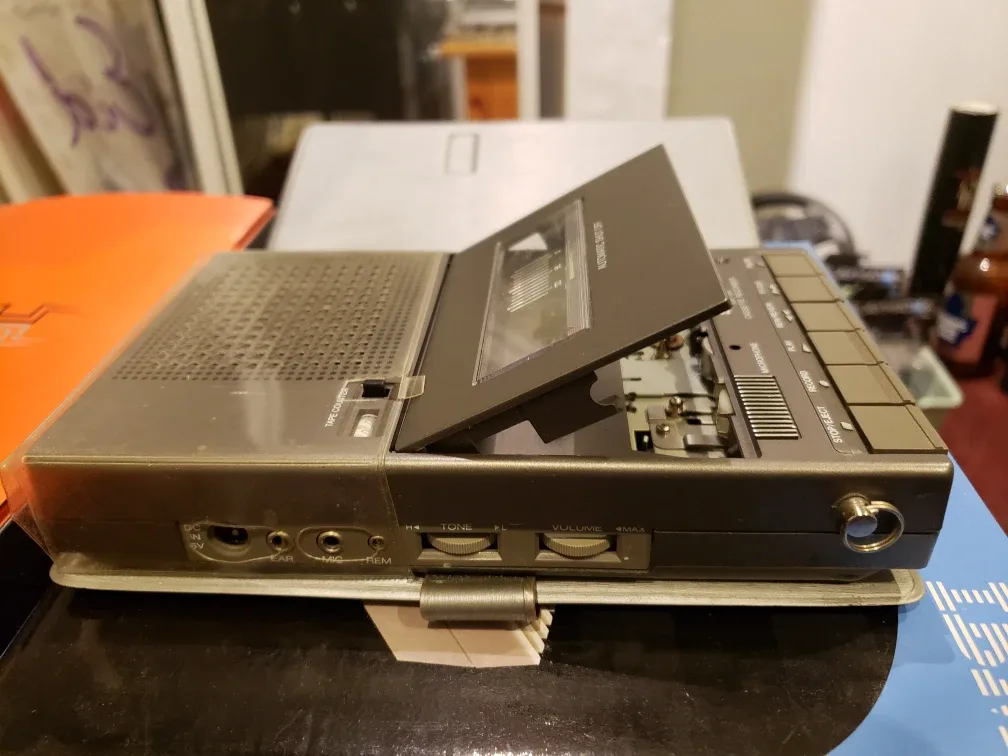 Vintage Sharp Cassette Recorder image indicator(2)