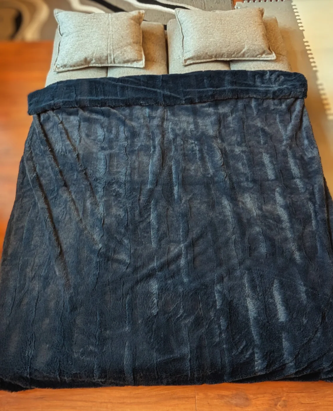 Triple Fold Down Flip Convertible Sleeper Couch - Grey image indicator(8)