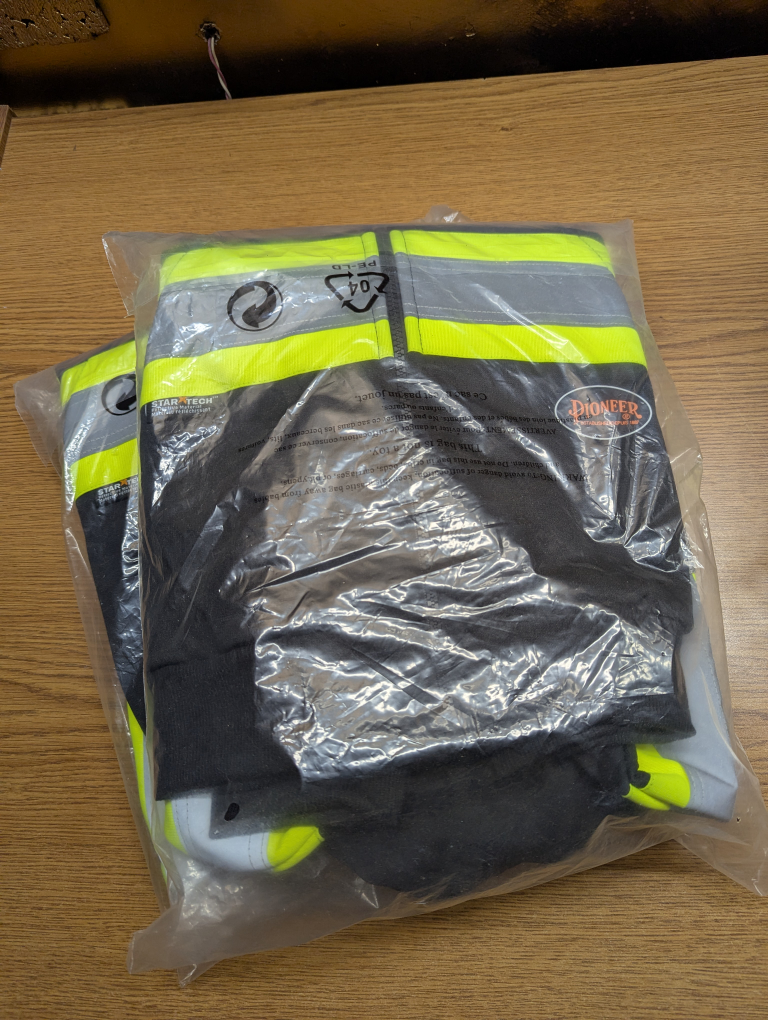 2 Brand New Pioneer Workwear Fleece Hoodie Size M