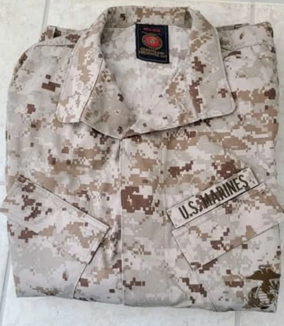 US Marines MARPAT Desert Camouflage Uniform Set thumbnail