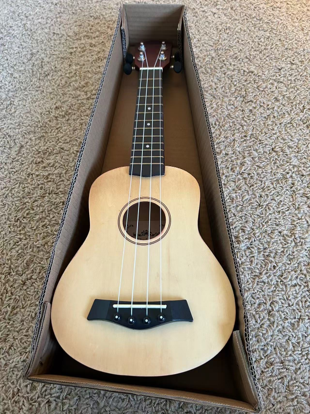 Soprano Ukulele Bundle - Pink, Natural, or Black - photo 4