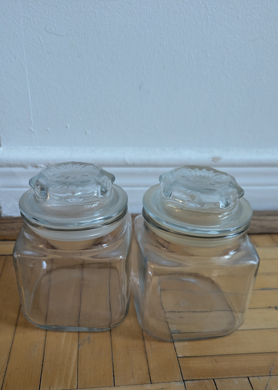 #freecycle Set of 2 Glass jars with Lids