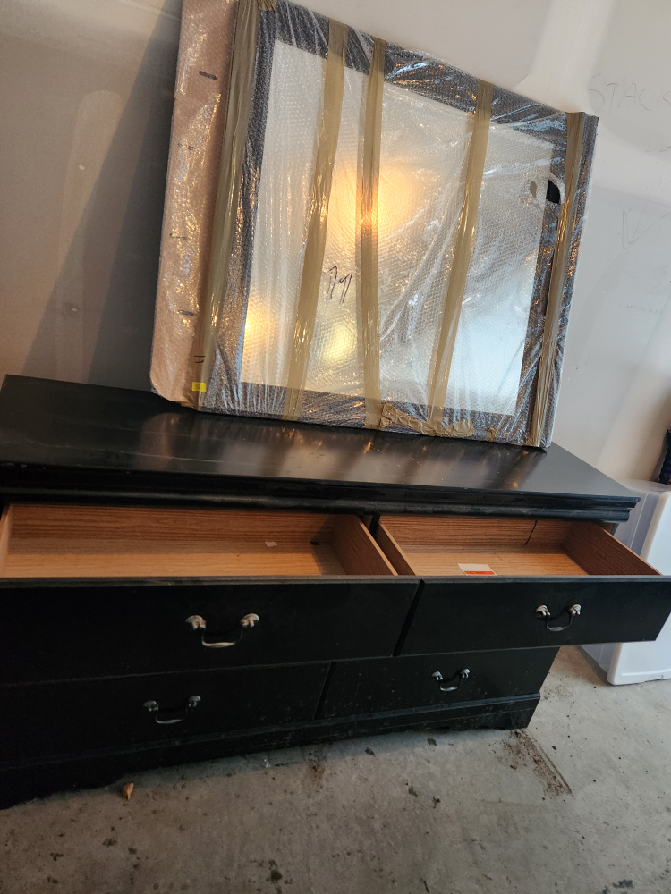 Black Dresser with Mirror - photo 2