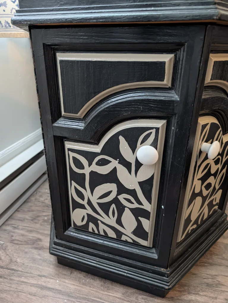 Hexagonal Accent Table with Storage image indicator(3)