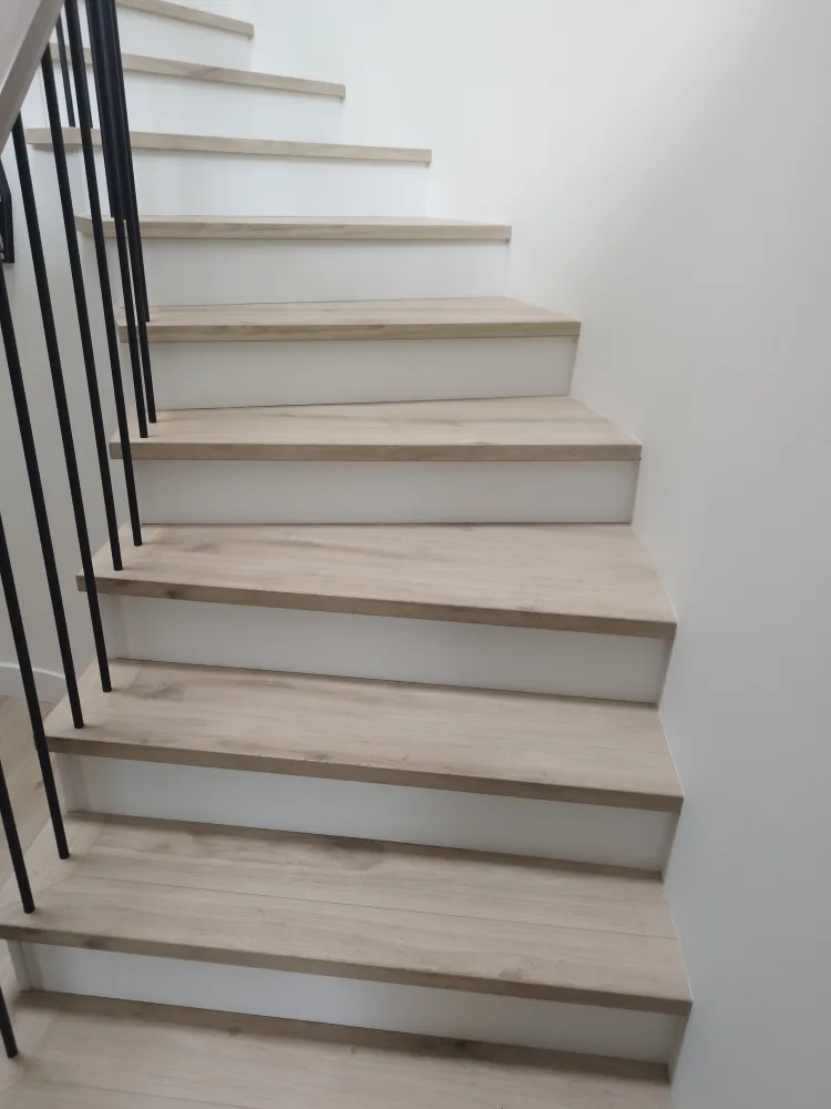Stair Treads and Flooring image indicator(2)